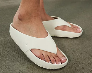 Nike Calm Flip Flops